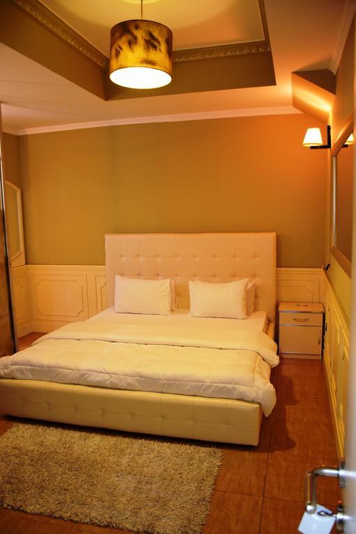 Hotel Eagle Tiranë Luaran gambar