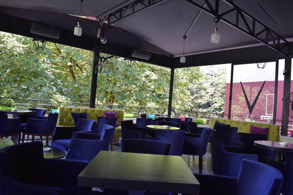 Hotel Eagle Tiranë Luaran gambar