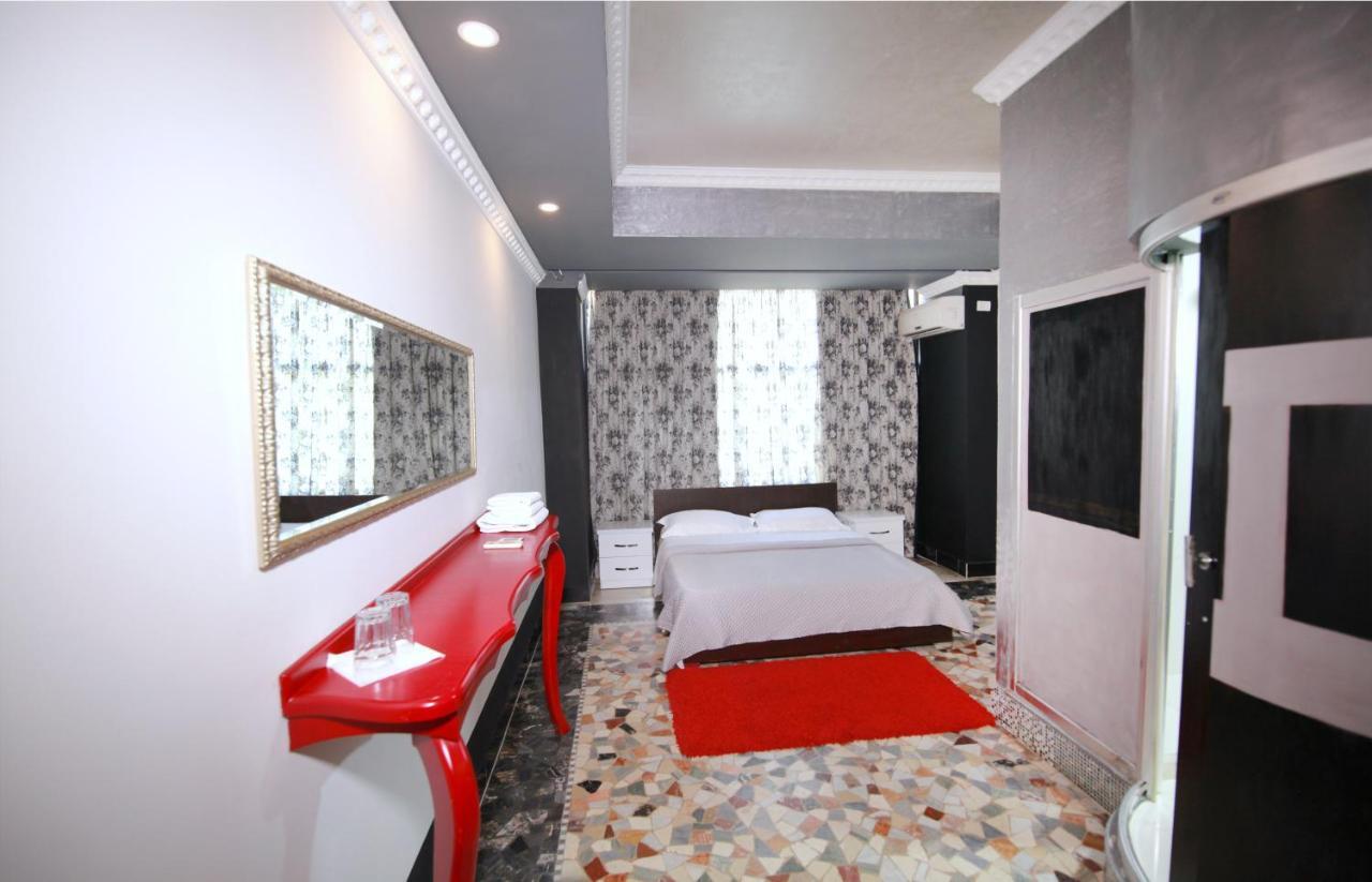 Hotel Eagle Tiranë Luaran gambar