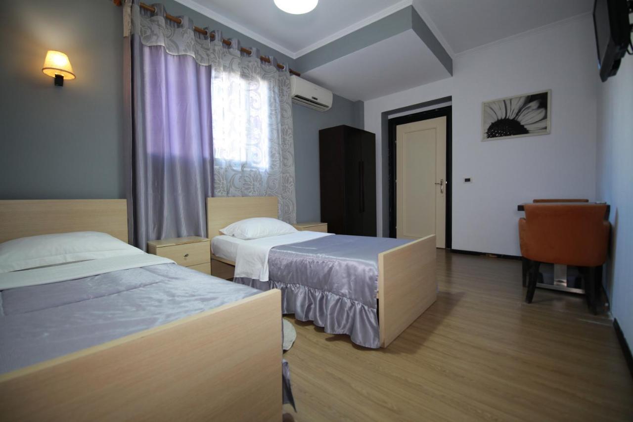 Hotel Eagle Tiranë Luaran gambar